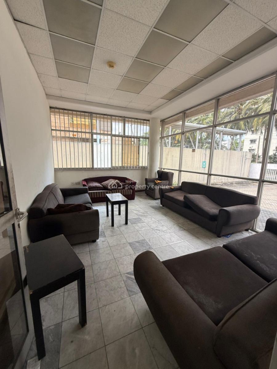 for Lease Massive Detached House with an Open Court Area & a Lot Room, Victoria Island (vi), Lagos, House for Rent