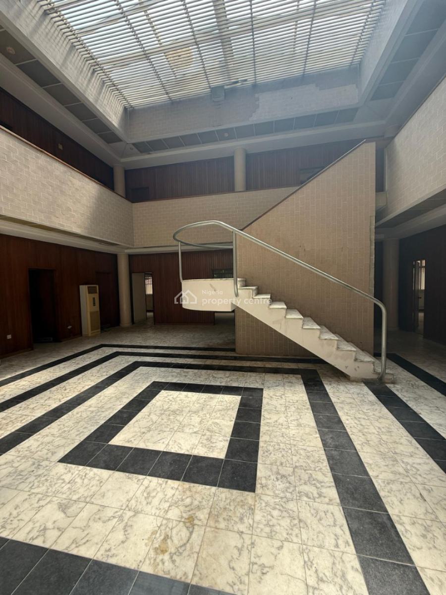for Lease Massive Detached House with an Open Court Area & a Lot Room, Victoria Island (vi), Lagos, House for Rent