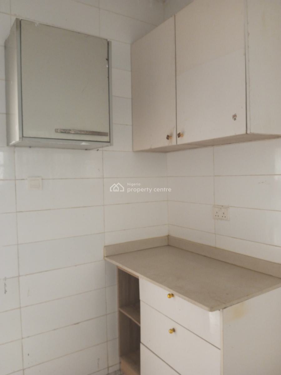 Superb 2bed Apartment (serviced) in a Secured Estate, Agungi, Lekki, Lagos, Flat / Apartment for Rent