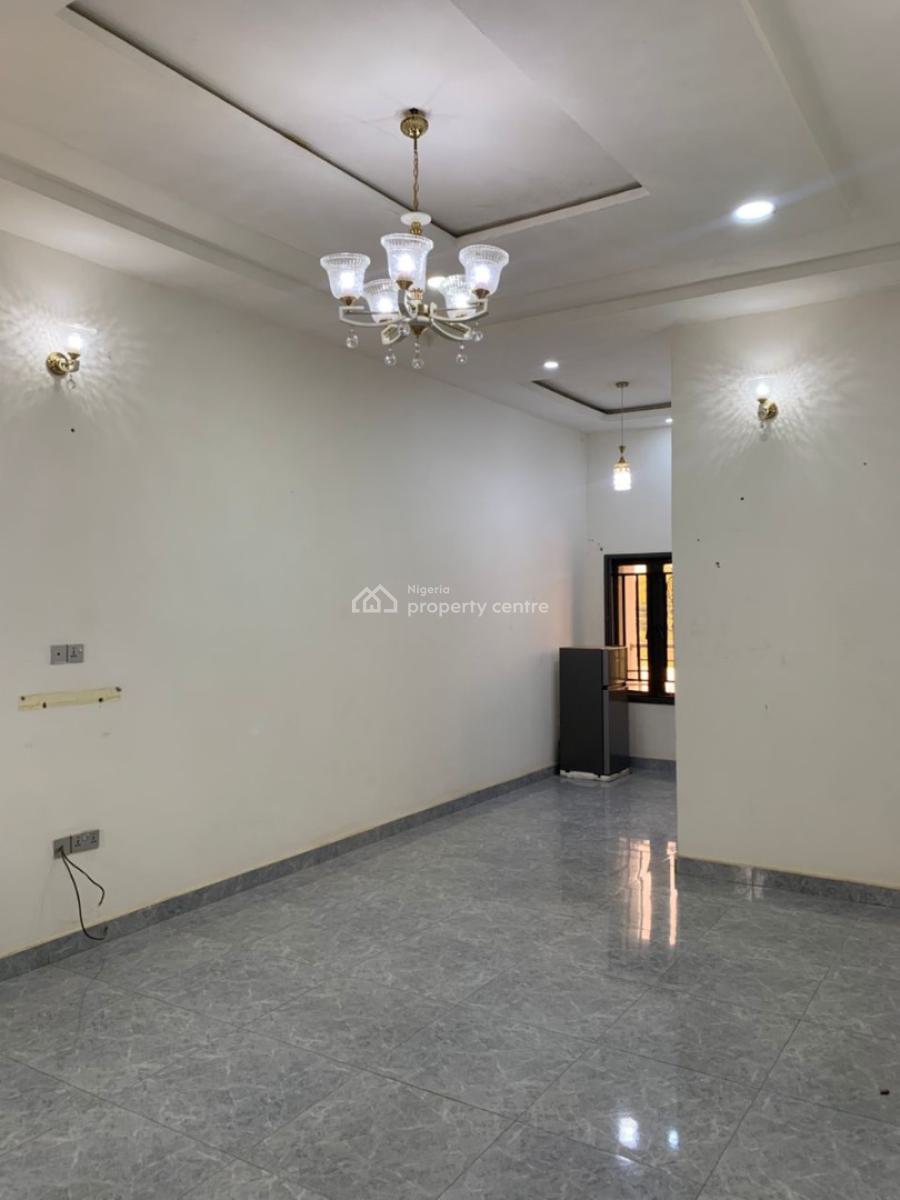 2 Bedroom Apartment, Fo1 Layout, Kubwa, Abuja, Flat / Apartment for Rent