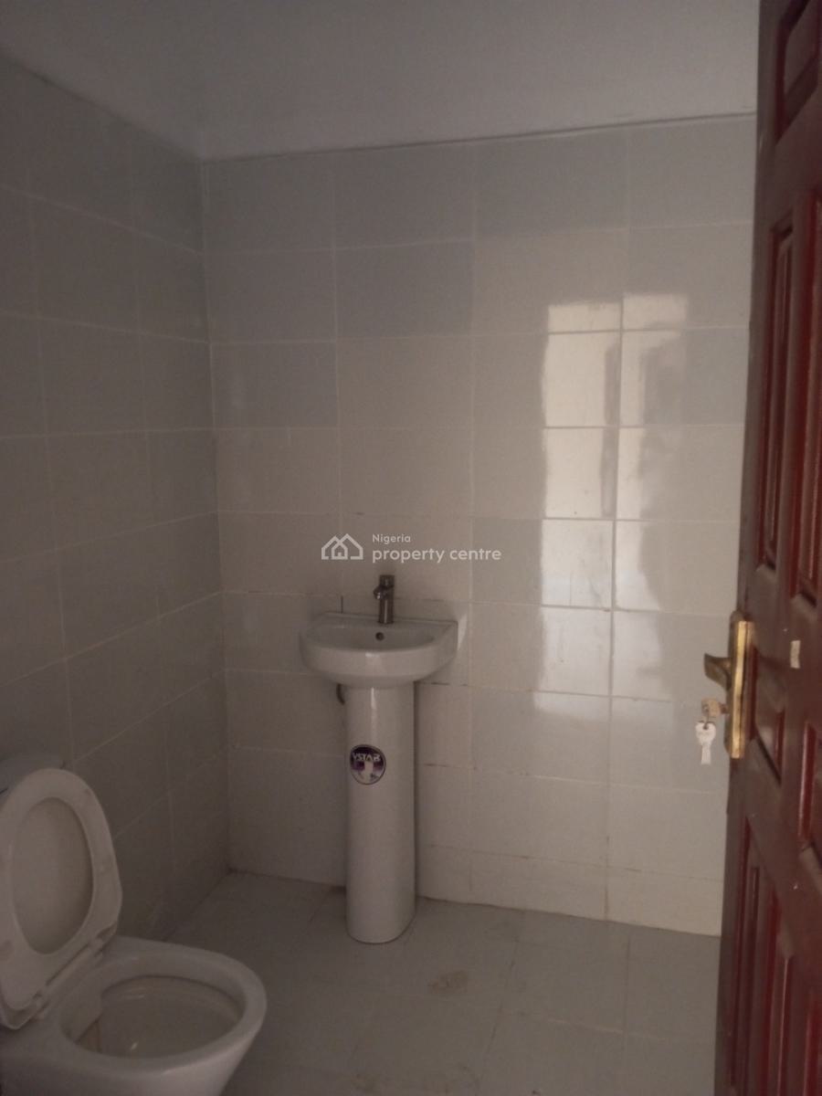 Luxury 4 Bedroom Terrace Duplex in a Secured Estate, Agungi, Lekki, Lagos, Terraced Duplex for Rent