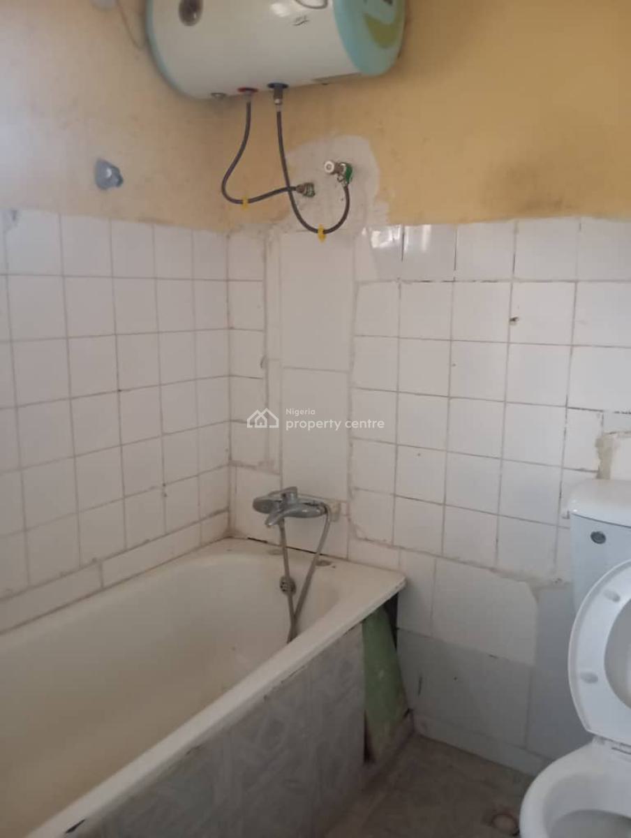 Nice 3 Bedroom Flat in The Heart of Town, Garki, Abuja, Flat / Apartment for Rent