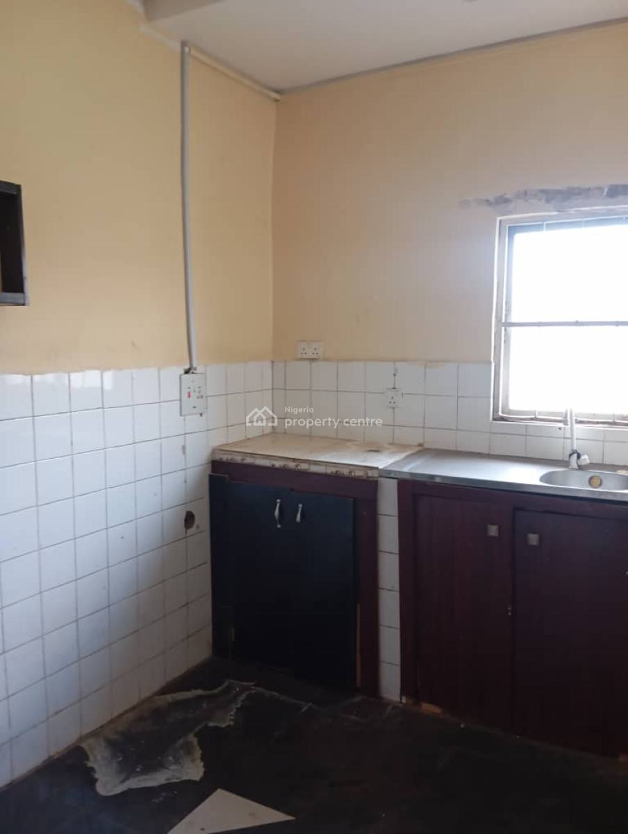 Nice 3 Bedroom Flat in The Heart of Town, Garki, Abuja, Flat / Apartment for Rent