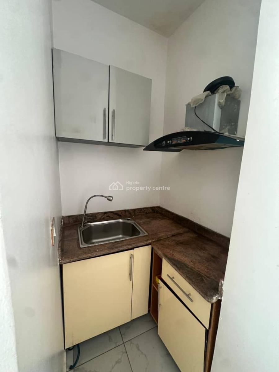 Spacious Studio Apartment, Behind Dominos Pizza, Ologolo, Lekki, Lagos, Self Contain (single Rooms) for Rent
