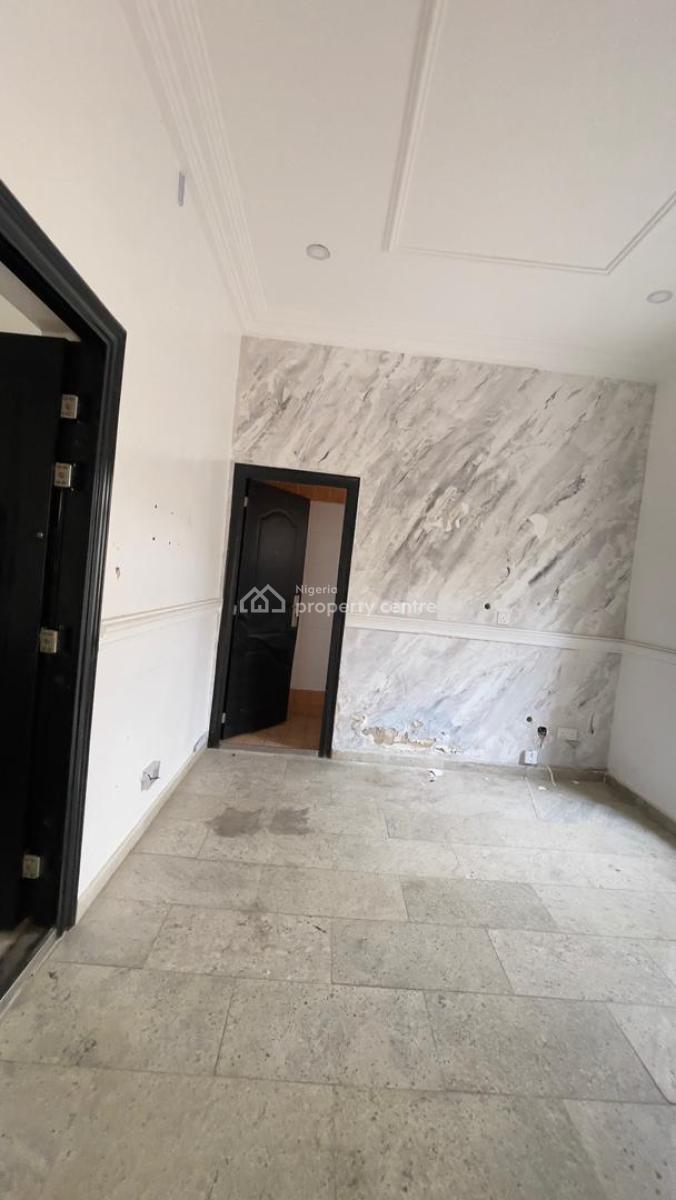 5 Bedroom Semi Detached Duplex, Lekki Phase 1, Lekki, Lagos, Commercial Property for Rent