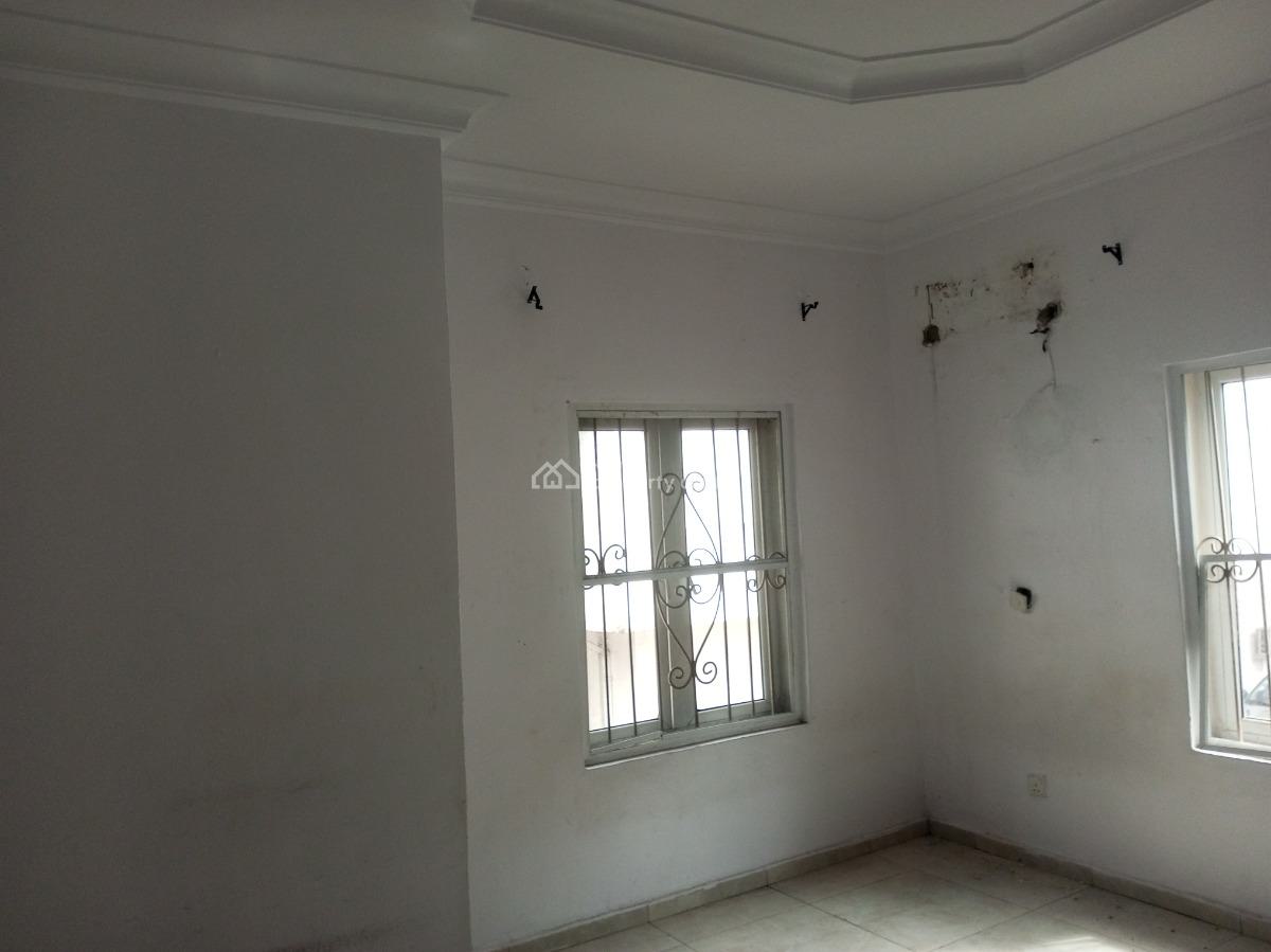 Shared Apartment Upstairs in a Secured Estate, Agungi, Lekki, Lagos, Self Contain (single Rooms) for Rent