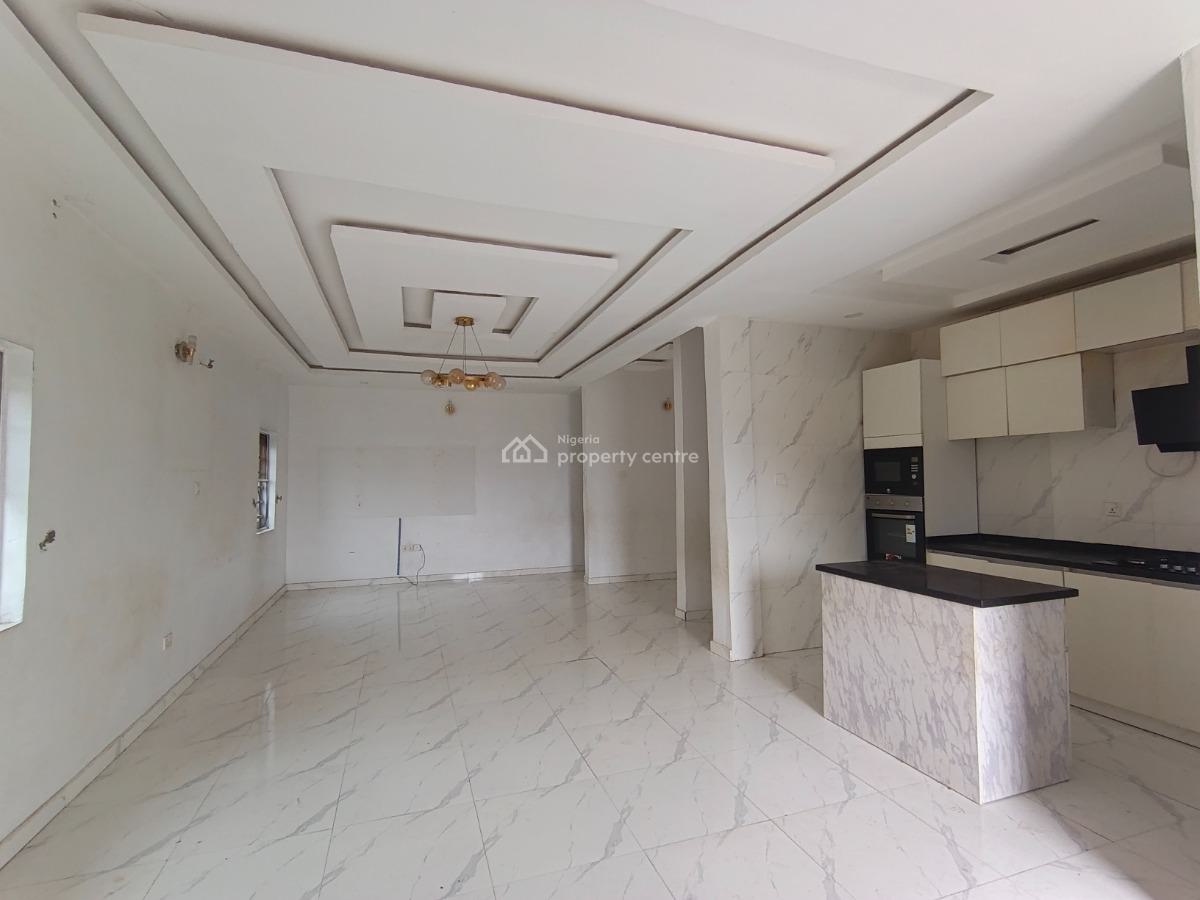 2 Bedroom Flat, Elepe Ijede Road, Ikorodu, Lagos, Flat / Apartment for Rent
