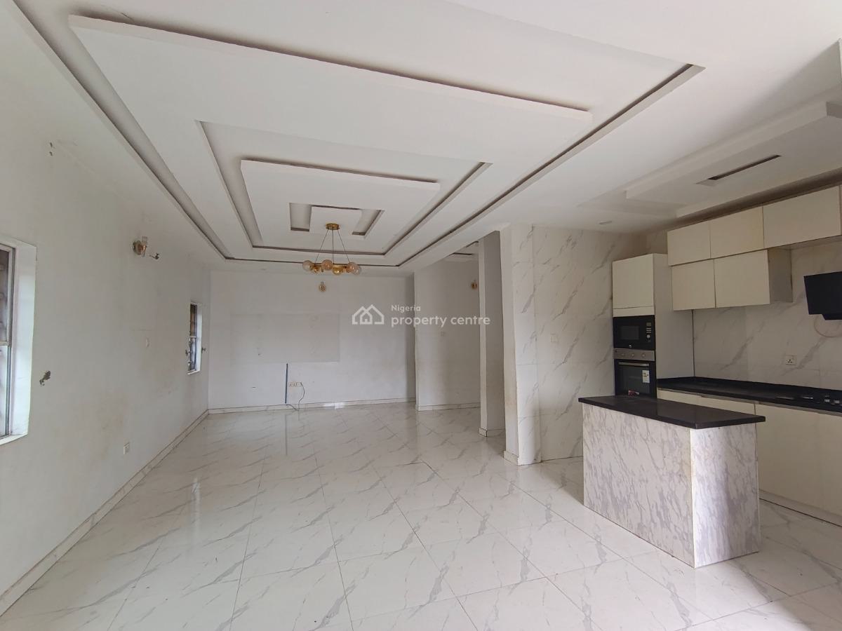 2 Bedroom Flat, Elepe Ijede Road, Ikorodu, Lagos, Flat / Apartment for Rent