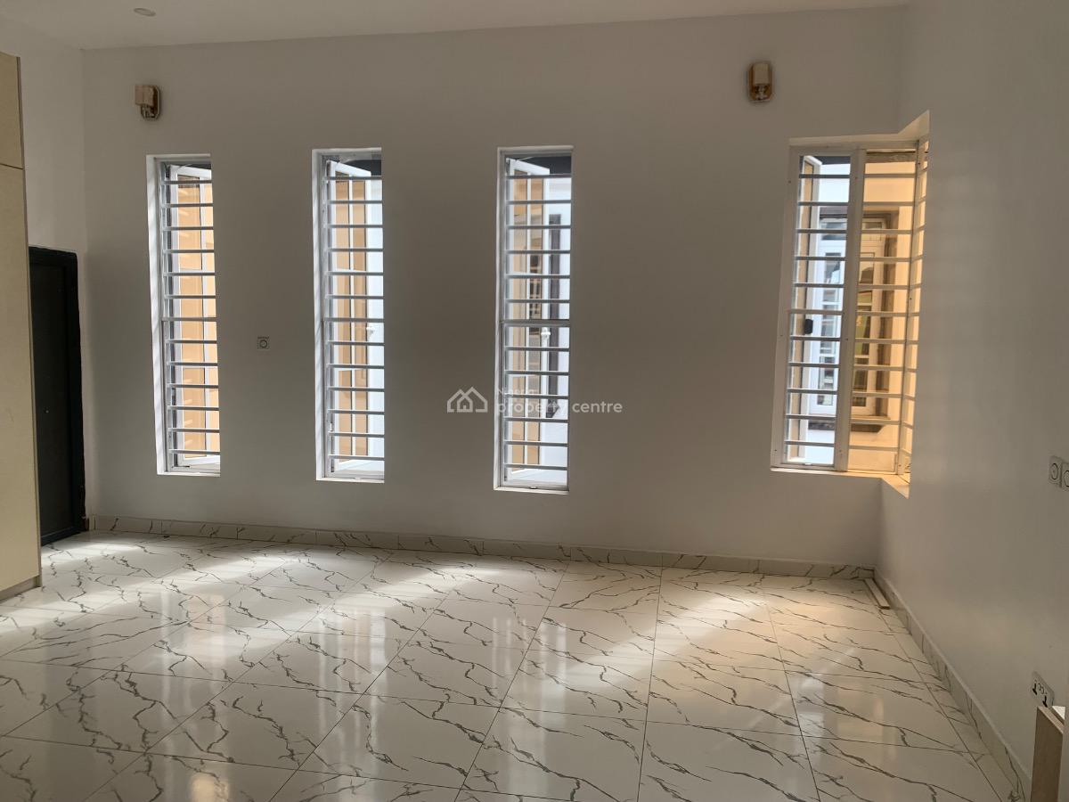 Self Contain (massive Studio), Ikota Villa Estate, Lekki, Lagos, Self Contain (single Rooms) for Rent