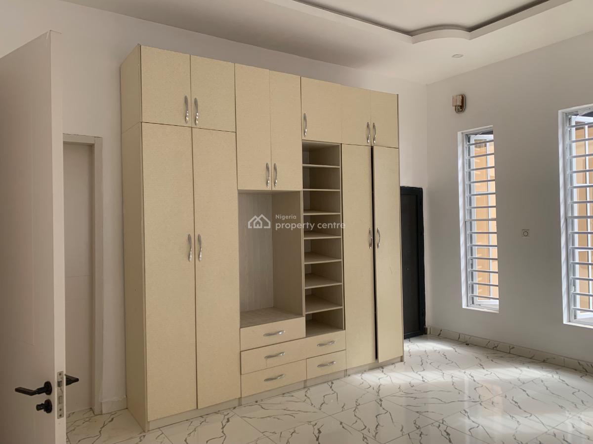 Self Contain (massive Studio), Ikota Villa Estate, Lekki, Lagos, Self Contain (single Rooms) for Rent