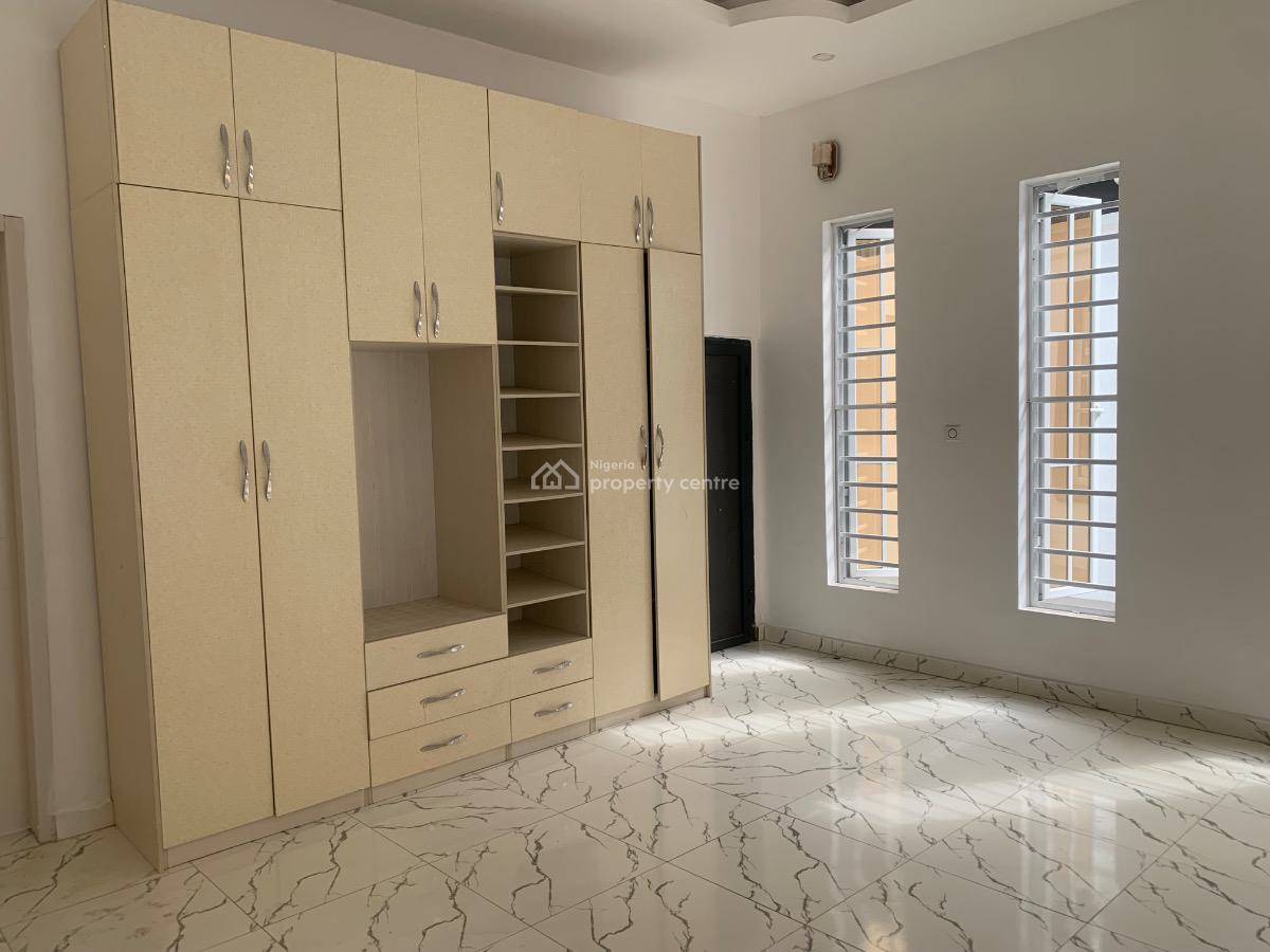 Self Contain (massive Studio), Ikota Villa Estate, Lekki, Lagos, Self Contain (single Rooms) for Rent