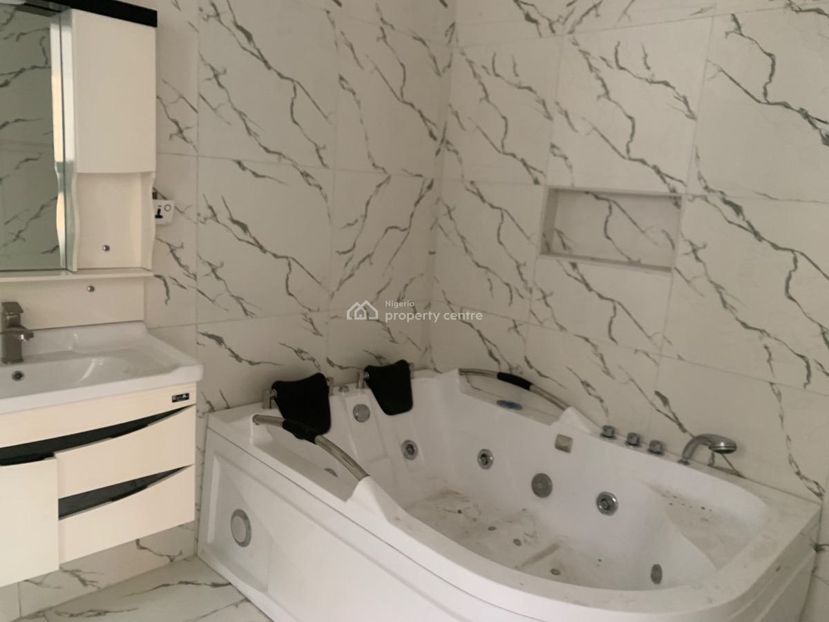 Self Contain (massive Studio), Ikota Villa Estate, Lekki, Lagos, Self Contain (single Rooms) for Rent