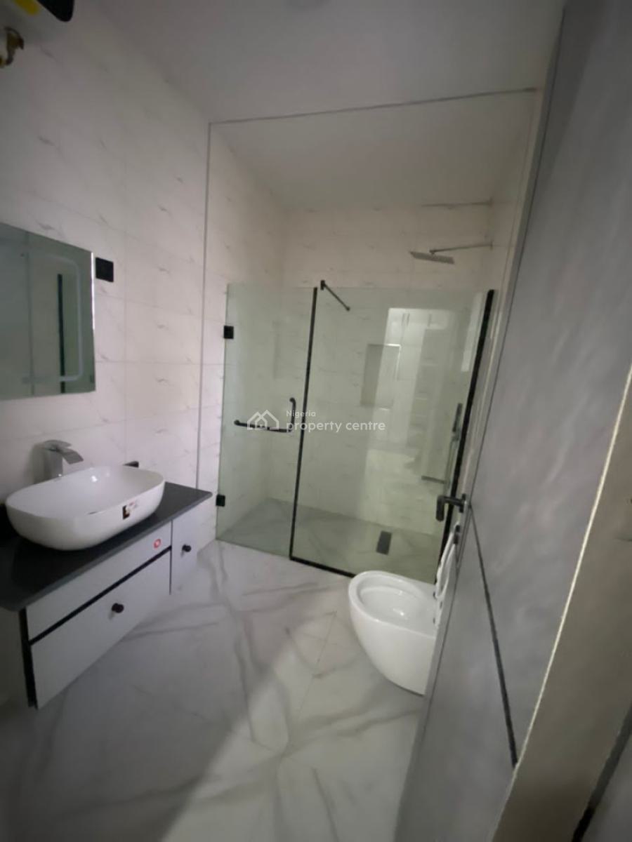 Brand New 2 Bedroom Flat, Lekki Phase 1, Lekki, Lagos, Flat / Apartment for Rent