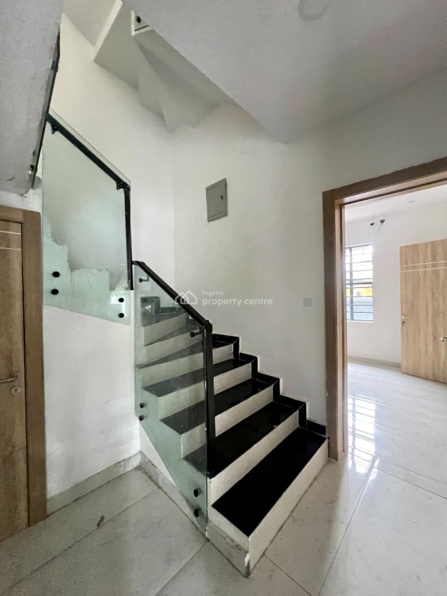 Well Built 4bedroom Terrace Duplex with a Bq, Lekki Phase 1, Lekki, Lagos, Terraced Duplex for Sale