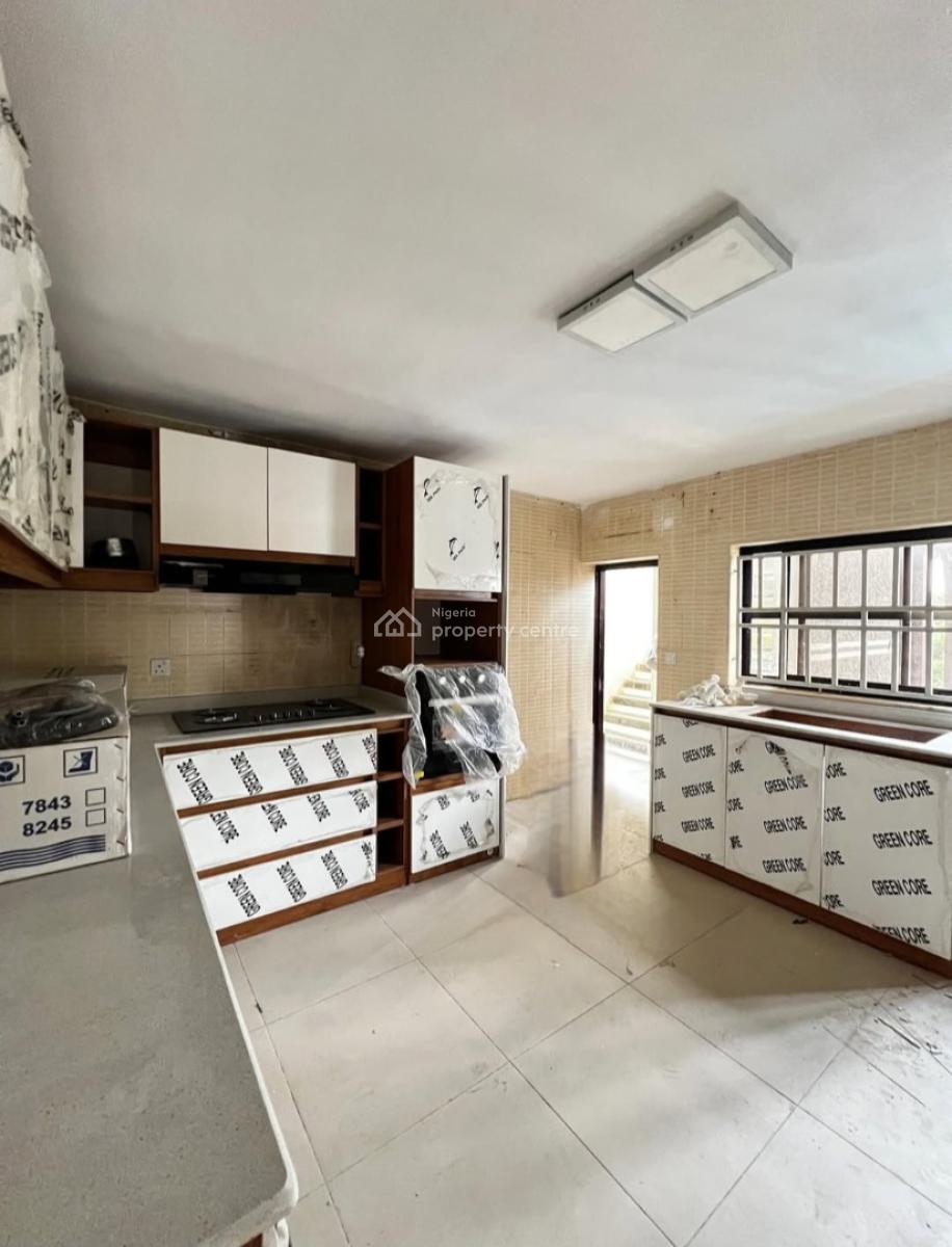 Spacious 3 Bedroom Flat with Bq,swimming Pool and Gym, Off Thompson Avenue, Old Ikoyi, Ikoyi, Lagos, Flat / Apartment for Rent