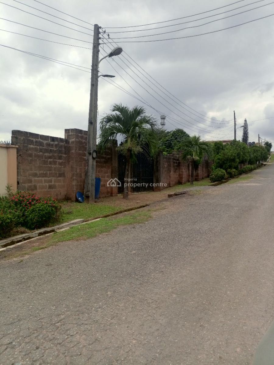 Cut Out 1900sqm of Land with 2 Bedroom Bungalow, Old Bodija, Old Bodija, Ibadan, Oyo, Mixed-use Land for Sale