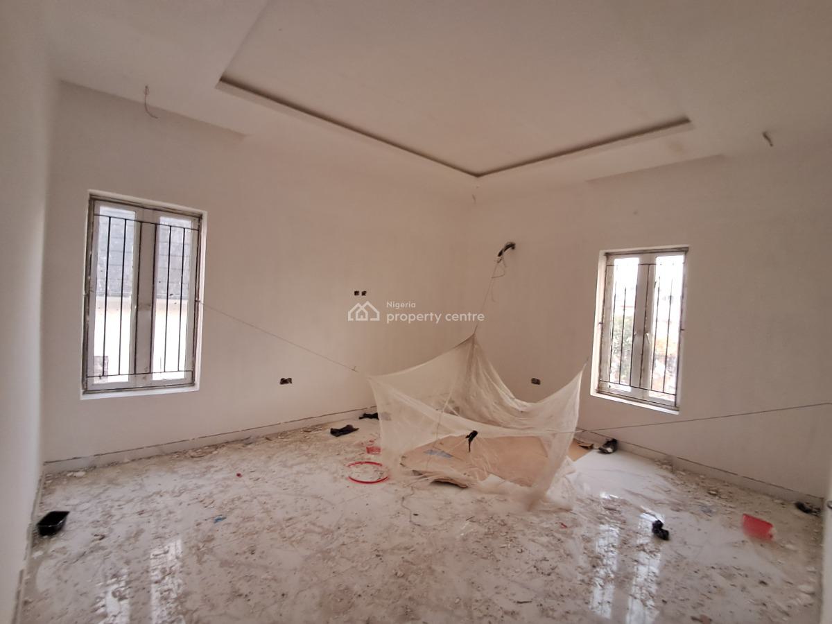 Luxury Built 3bedroom Flat Ensuite, Medina Estate Gbagada, Gbagada, Lagos, Flat / Apartment for Sale