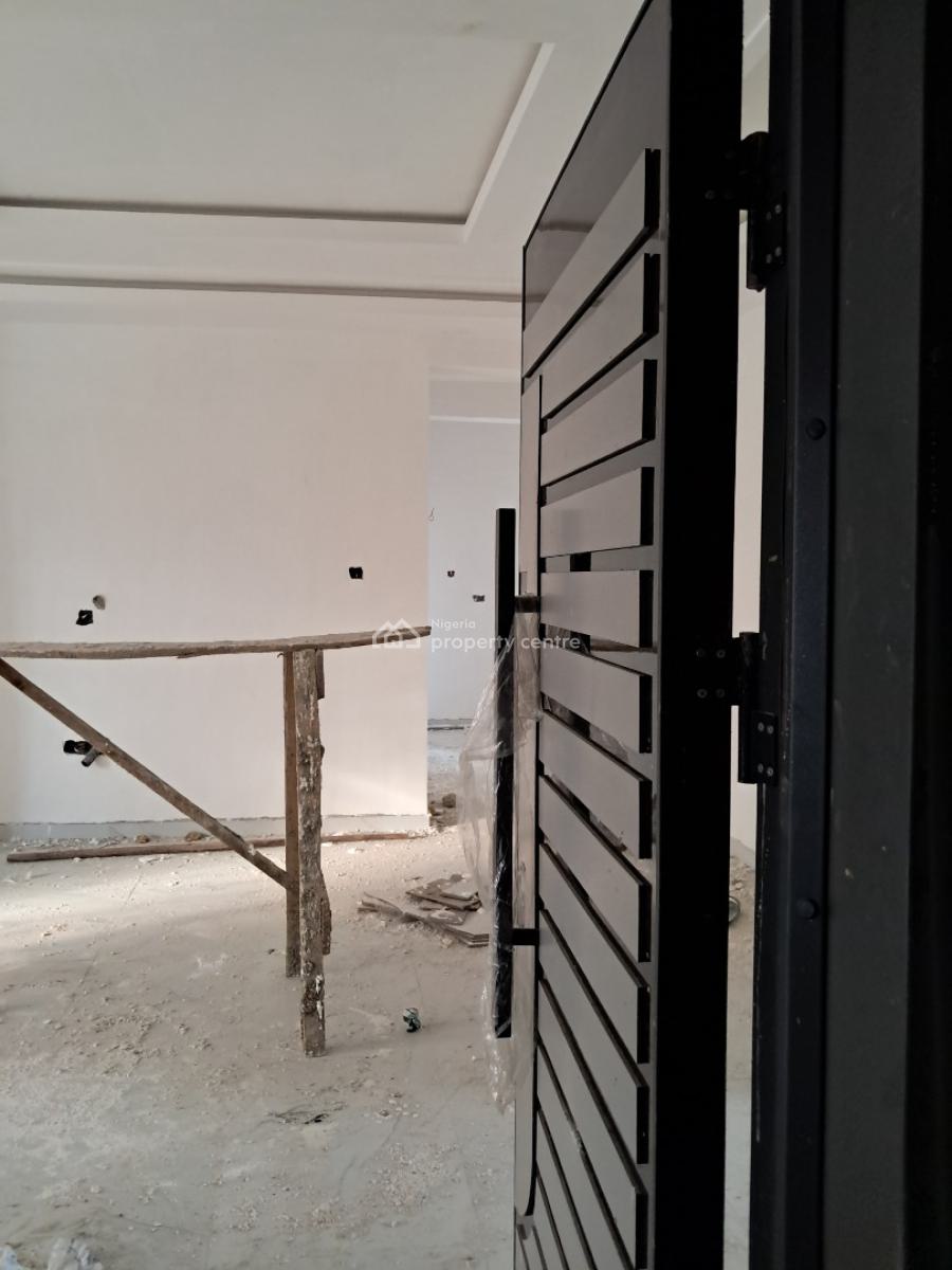 Luxury Built 3bedroom Flat Ensuite, Medina Estate Gbagada, Gbagada, Lagos, Flat / Apartment for Sale