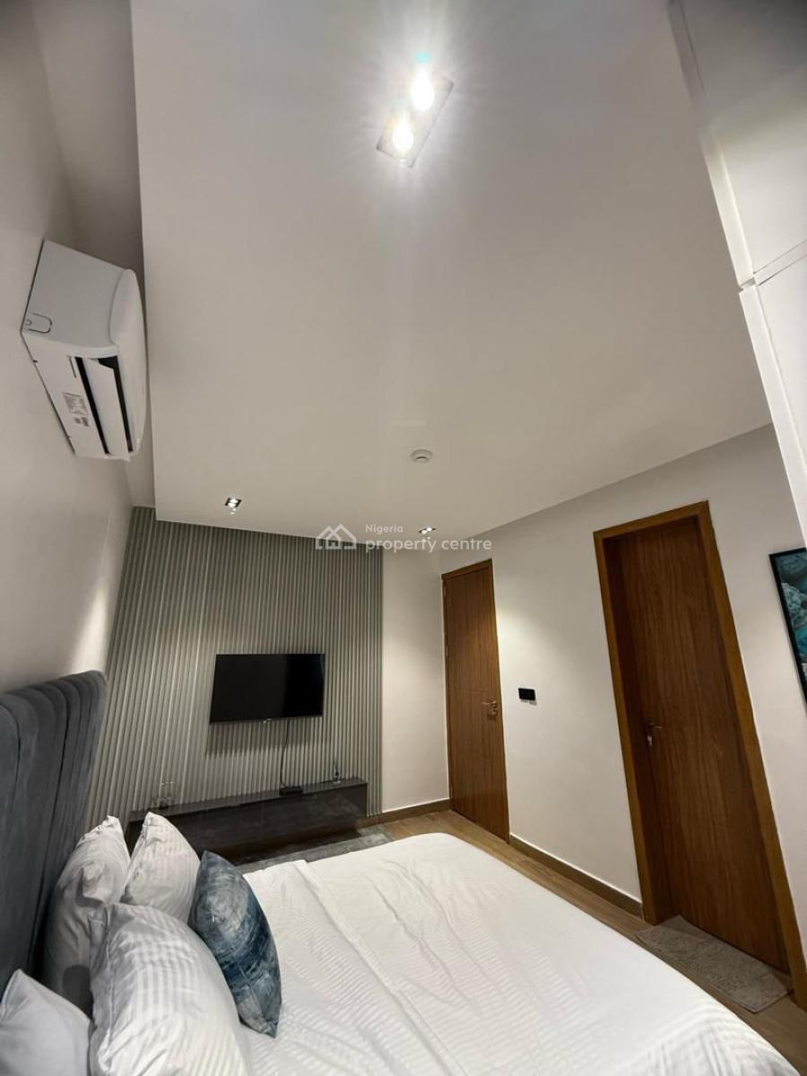 5 Bedroom( Self Compound) with Cinema & Ps5, Adeniyi Jones, Ikeja, Lagos, Flat / Apartment Short Let