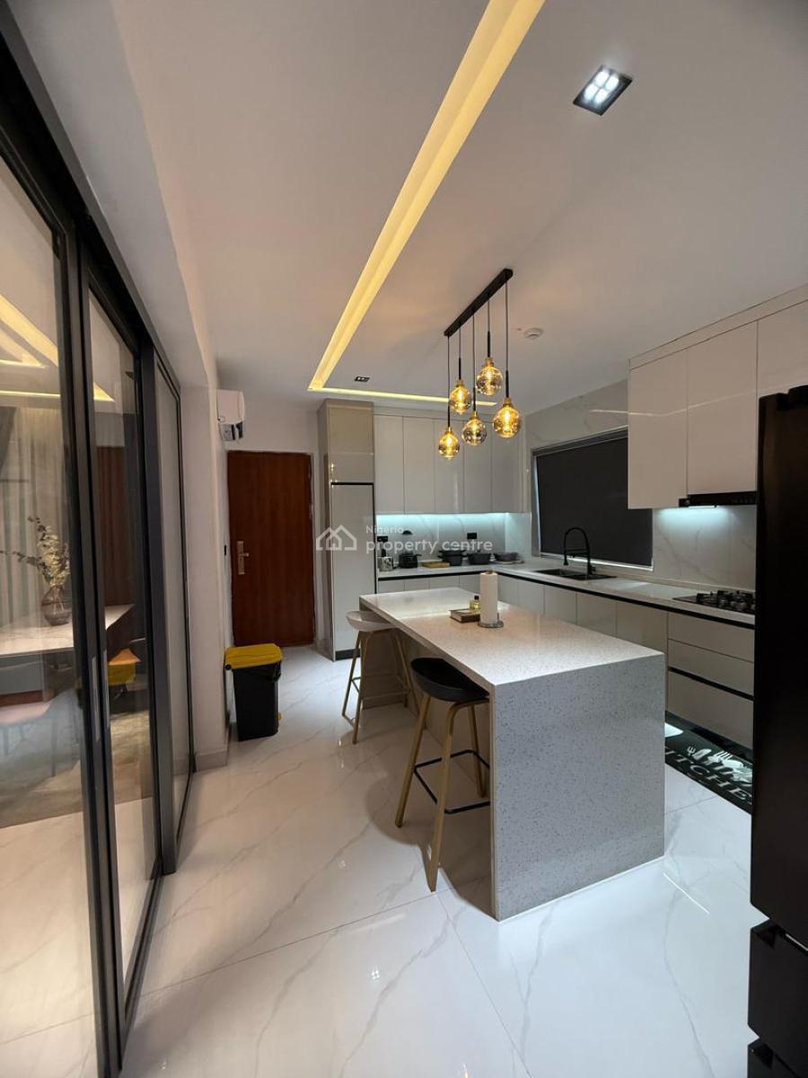 5 Bedroom( Self Compound) with Cinema & Ps5, Adeniyi Jones, Ikeja, Lagos, Flat / Apartment Short Let