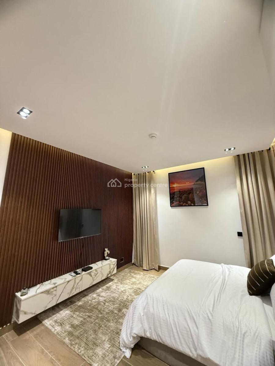 5 Bedroom( Self Compound) with Cinema & Ps5, Adeniyi Jones, Ikeja, Lagos, Flat / Apartment Short Let