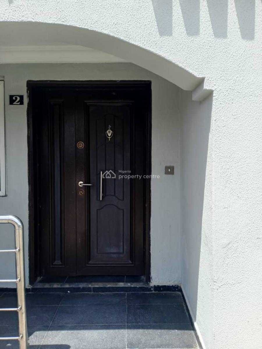 3brm Flat with a Bq and 24hrs Light, Lekki Phase1, Lekki, Lagos, Flat / Apartment for Rent