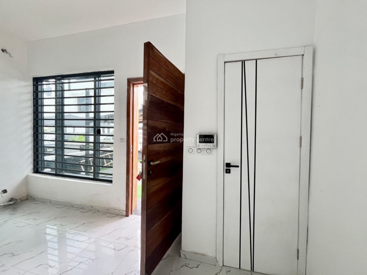 Charming 3-bedroom Semi-detached Duplex with Bq -- Chevron Axis, Chevron, Lekki, Lagos, Semi-detached Duplex for Rent