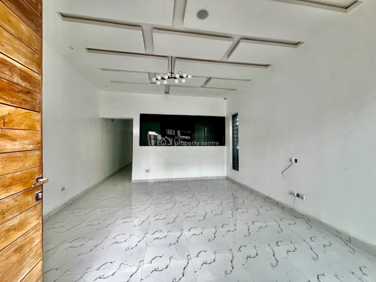 Charming 3-bedroom Semi-detached Duplex with Bq -- Chevron Axis, Chevron, Lekki, Lagos, Semi-detached Duplex for Rent