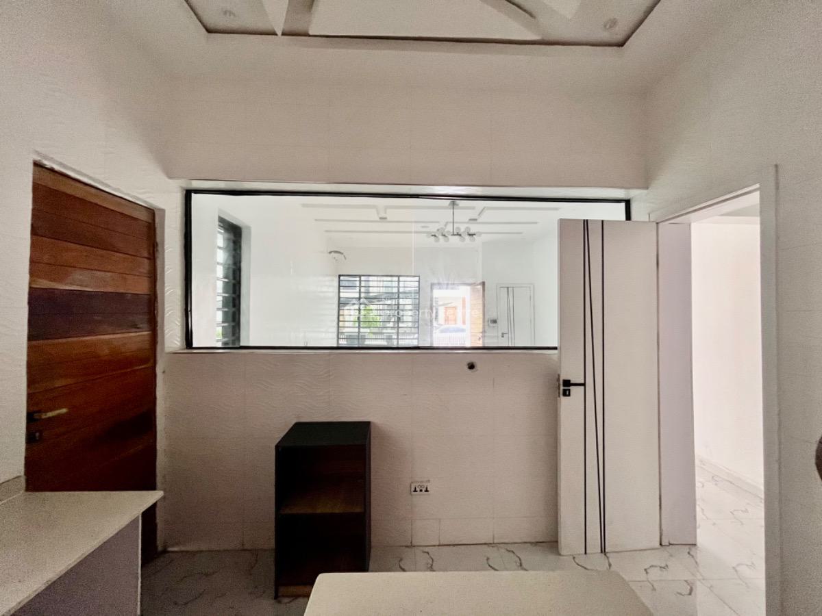 Charming 3-bedroom Semi-detached Duplex with Bq -- Chevron Axis, Chevron, Lekki, Lagos, Semi-detached Duplex for Rent