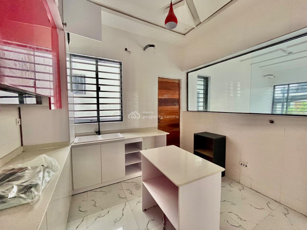 Charming 3-bedroom Semi-detached Duplex with Bq -- Chevron Axis, Chevron, Lekki, Lagos, Semi-detached Duplex for Rent