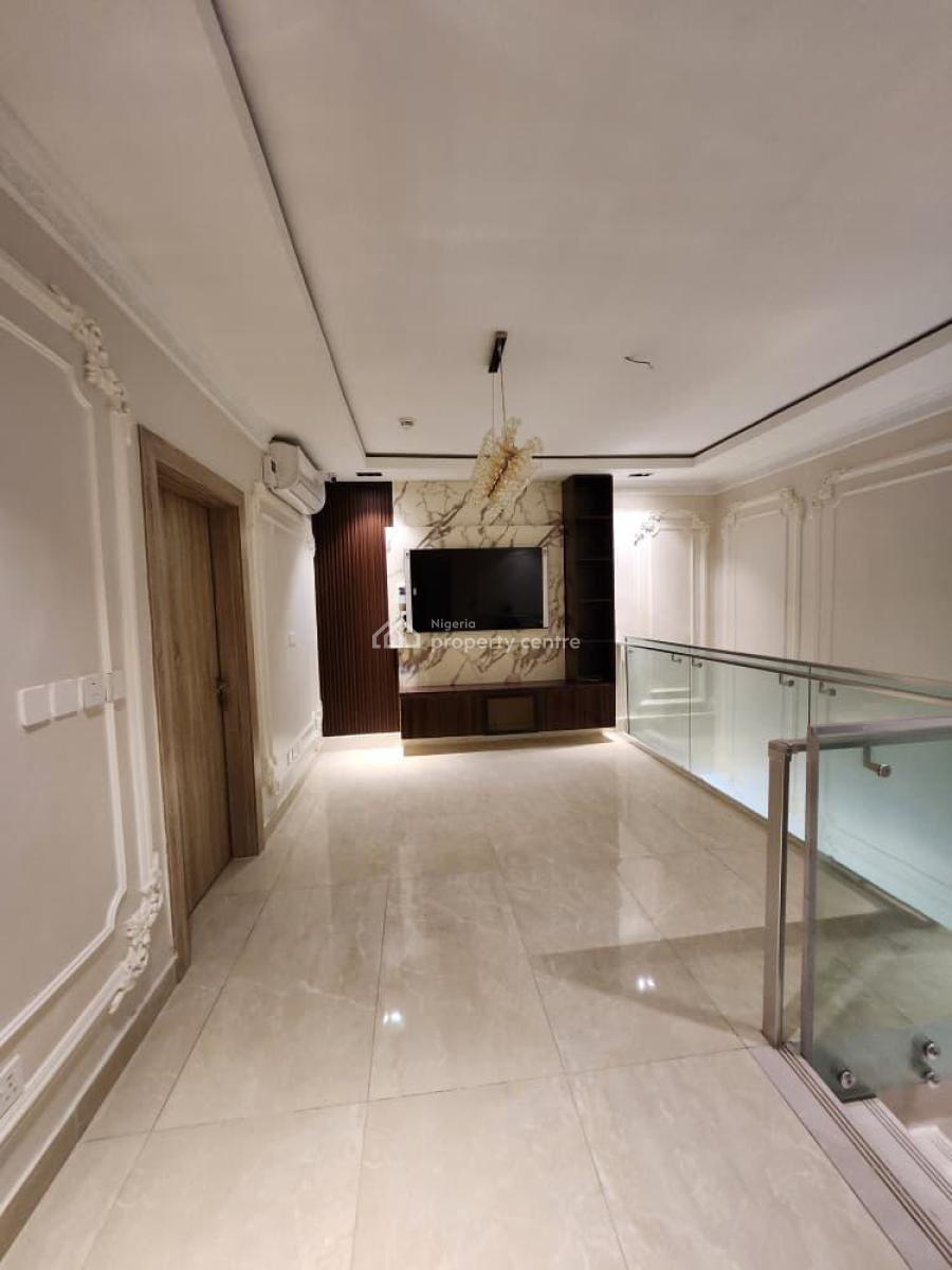 Luxury 4-bedroom Penthouse with Bq (water & City View), Lekki Phase 1, Lekki, Lagos, Flat / Apartment for Rent