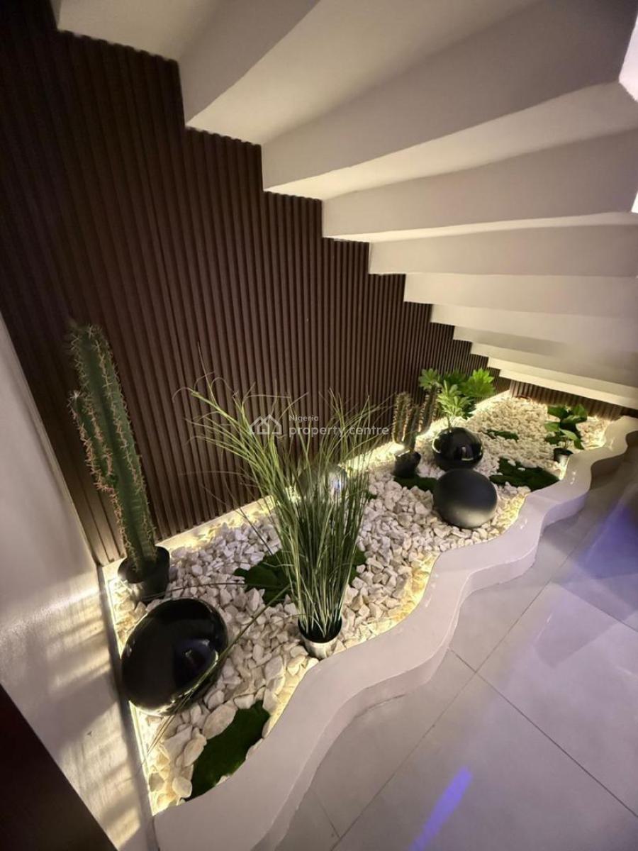 4 Bedroom( Selfcompound) Snooker & Ps5, Surulere, Lagos, Flat / Apartment Short Let