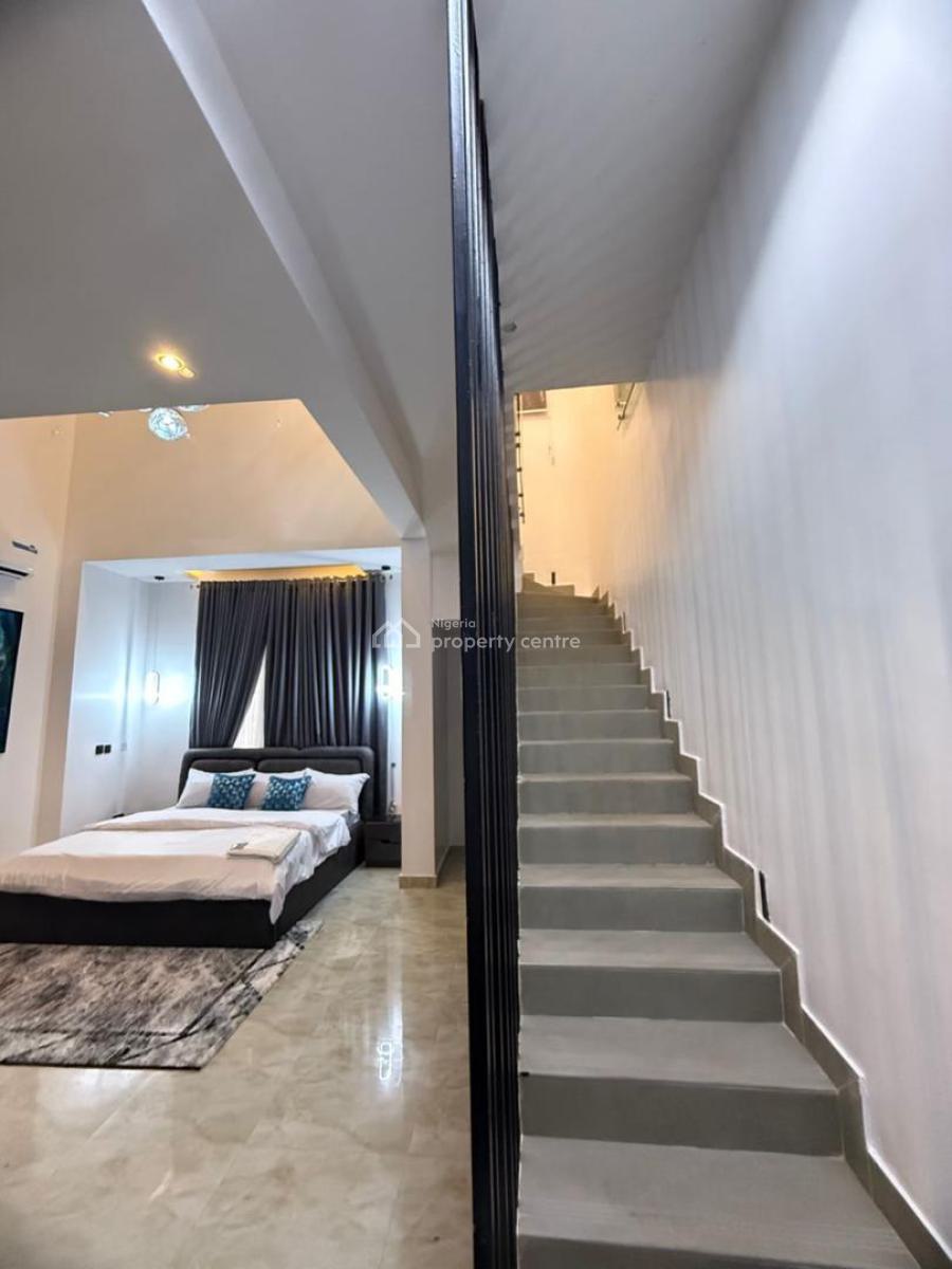4 Bedroom( Selfcompound) Snooker & Ps5, Surulere, Lagos, Flat / Apartment Short Let