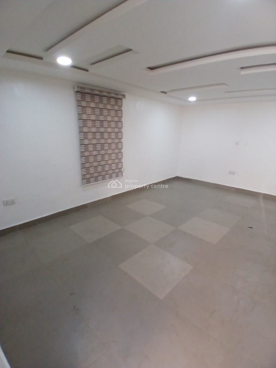 a Nice One Bedroom Flat with 2 Tiolets, Wuse, Abuja, Flat / Apartment for Rent