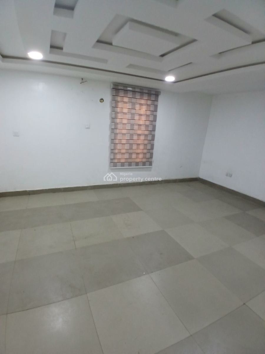 a Nice One Bedroom Flat with 2 Tiolets, Wuse, Abuja, Flat / Apartment for Rent