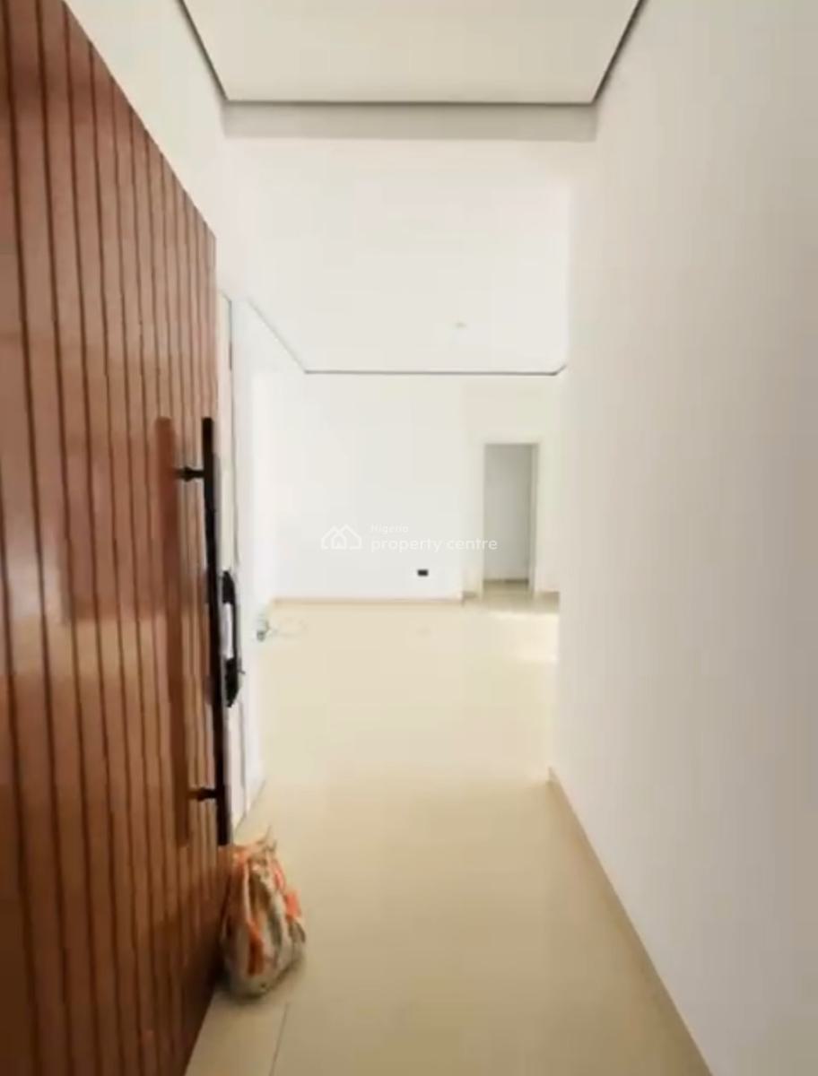 Luxury 2 Bedroom Apartment + Swimming Pool, Gym, Elevator, Lekki Phase 1, Lekki, Lagos, Flat / Apartment for Rent