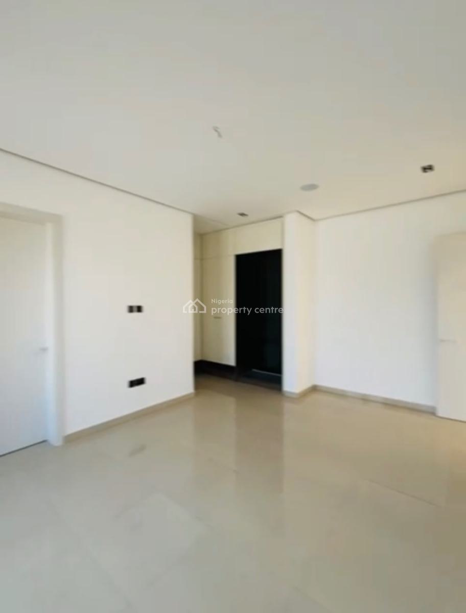 Luxury 2 Bedroom Apartment + Swimming Pool, Gym, Elevator, Lekki Phase 1, Lekki, Lagos, Flat / Apartment for Rent