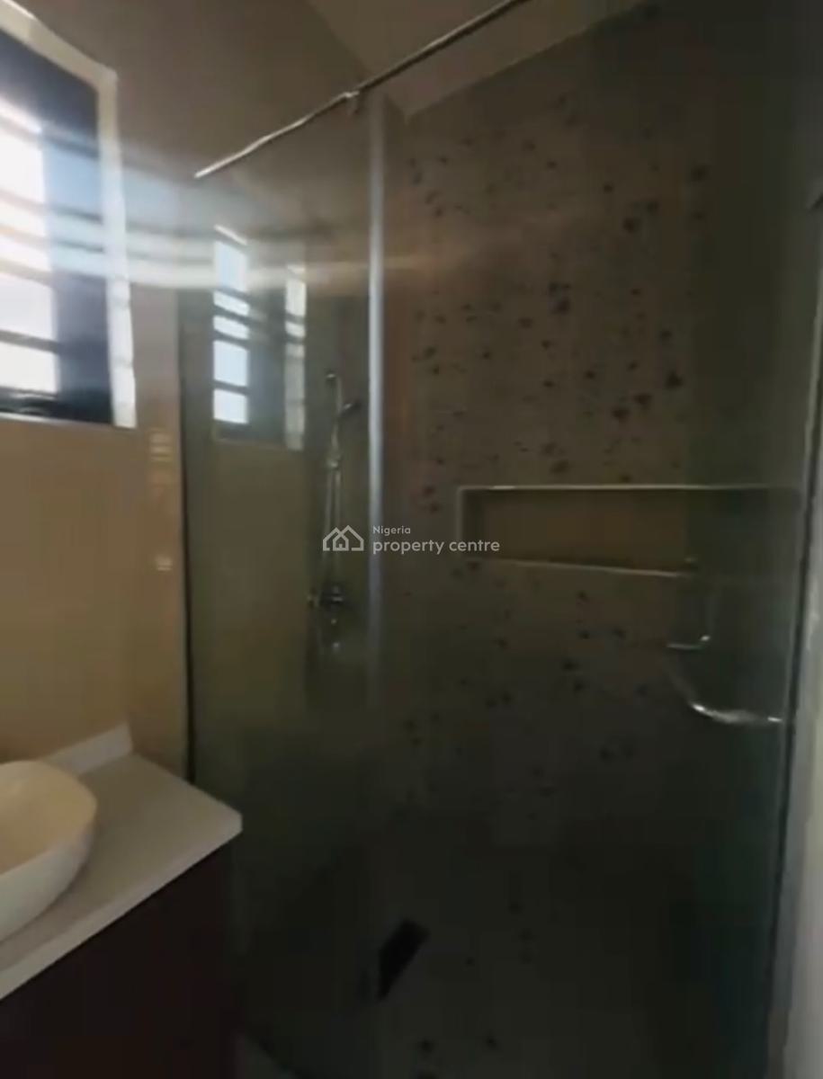 Luxury 2 Bedroom Apartment + Swimming Pool, Gym, Elevator, Lekki Phase 1, Lekki, Lagos, Flat / Apartment for Rent