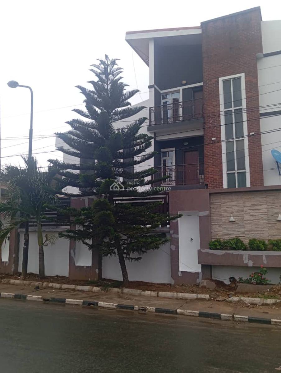 Massive 4 Bedroom Semi Detached with a Bq Very Perfect for Office Use, Oduduwa Way, Ikeja Gra, Ikeja, Lagos, Semi-detached Bungalow for Rent