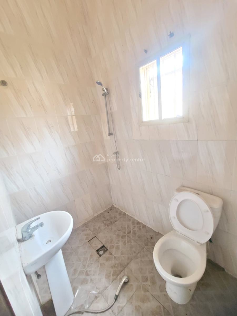 Standard and Sharp 2 Bedroom Apartment, Mobile Road, Ilaje, Ajah, Lagos, Flat / Apartment for Rent