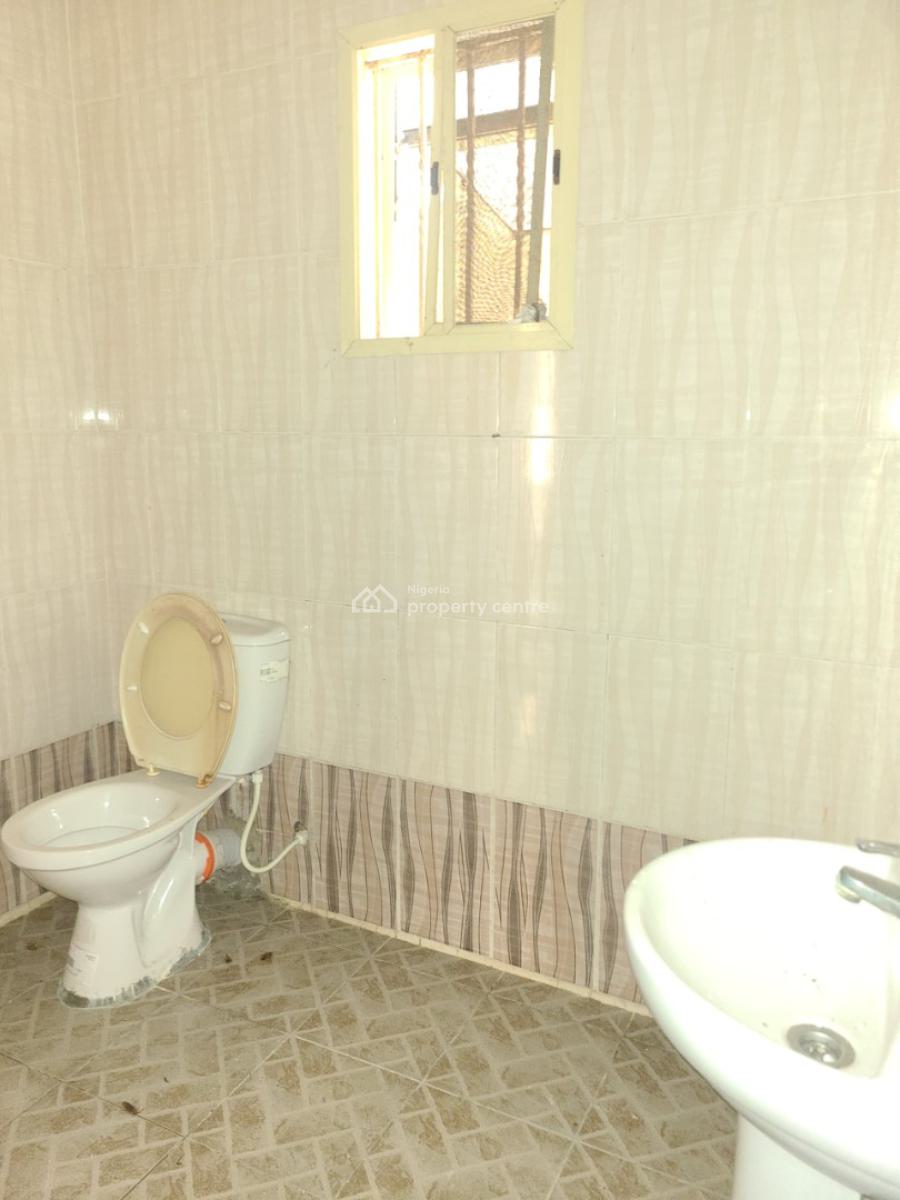 Standard and Sharp 2 Bedroom Apartment, Mobile Road, Ilaje, Ajah, Lagos, Flat / Apartment for Rent