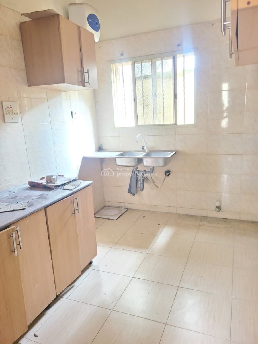Standard and Sharp 2 Bedroom Apartment, Mobile Road, Ilaje, Ajah, Lagos, Flat / Apartment for Rent