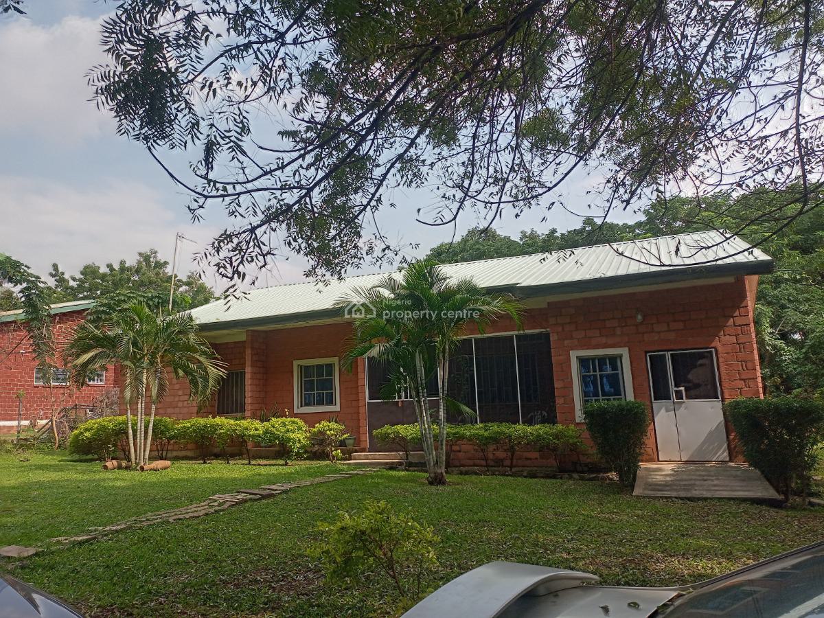 5 Bedrooms Bungalow on a Land of 1,500 Square Meter, By Nigeria Army War College, By The Presidential Villa, Asokoro District, Abuja, Detached Bungalow for Sale