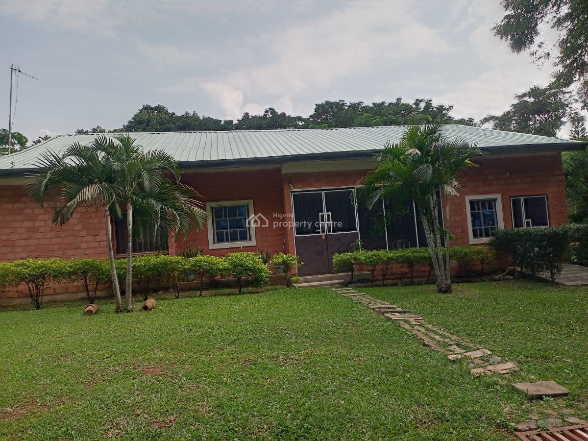 5 Bedrooms Bungalow on a Land of 1,500 Square Meter, By Nigeria Army War College, By The Presidential Villa, Asokoro District, Abuja, Detached Bungalow for Sale