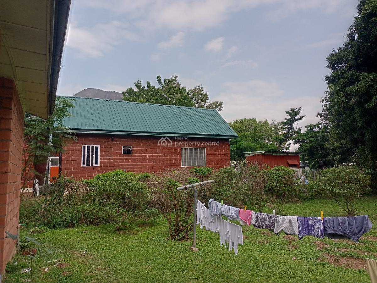 5 Bedrooms Bungalow on a Land of 1,500 Square Meter, By Nigeria Army War College, By The Presidential Villa, Asokoro District, Abuja, Detached Bungalow for Sale