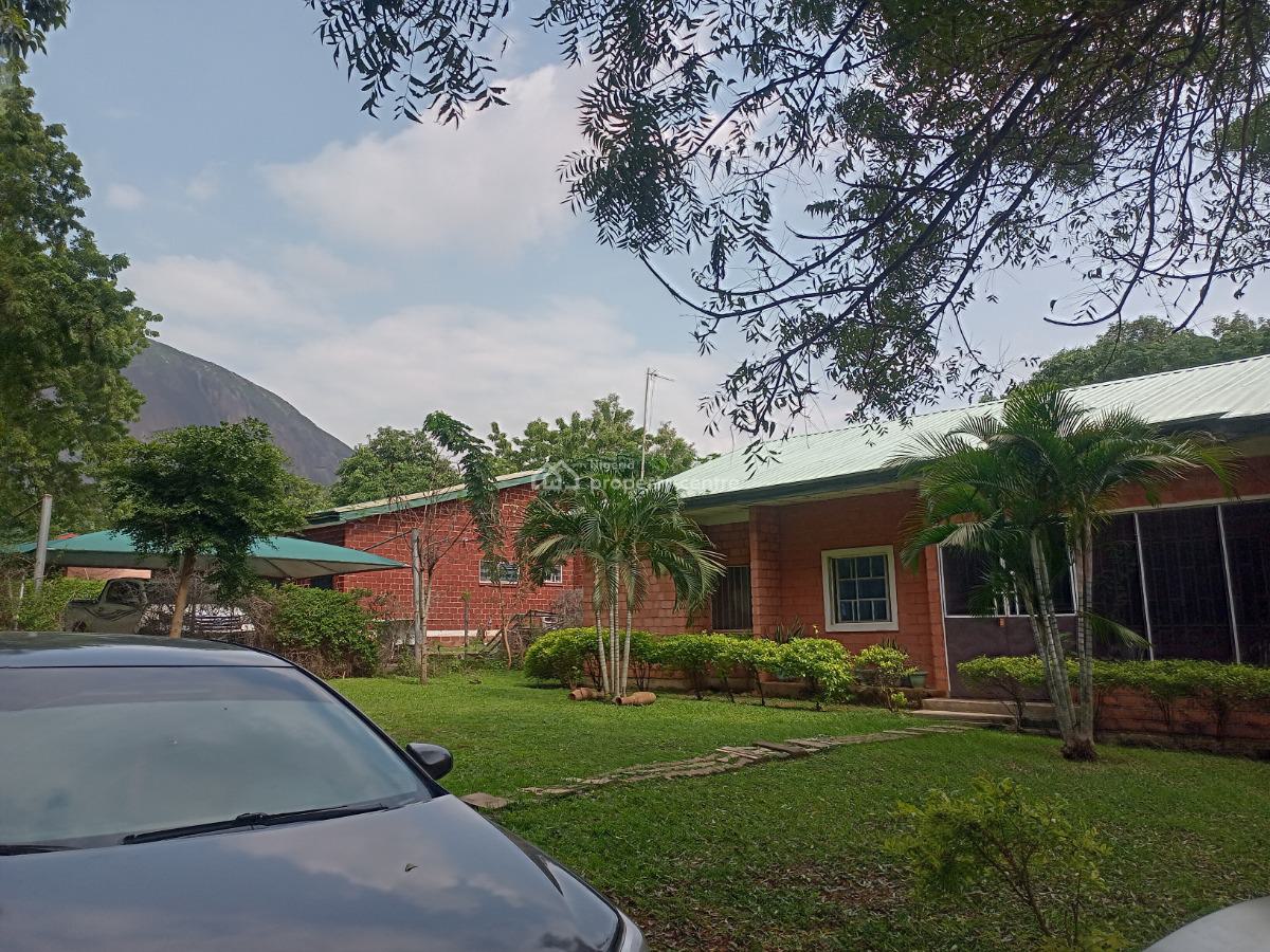 5 Bedrooms Bungalow on a Land of 1,500 Square Meter, By Nigeria Army War College, By The Presidential Villa, Asokoro District, Abuja, Detached Bungalow for Sale
