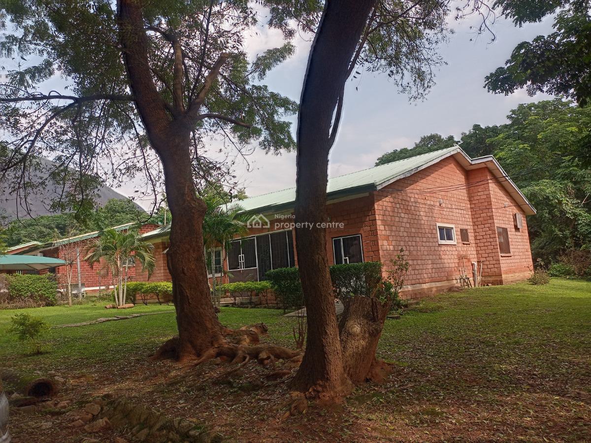 5 Bedrooms Bungalow on a Land of 1,500 Square Meter, By Nigeria Army War College, By The Presidential Villa, Asokoro District, Abuja, Detached Bungalow for Sale