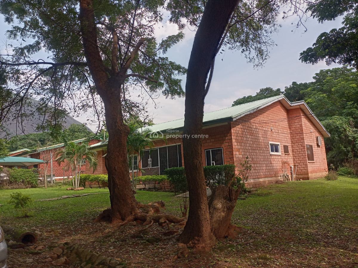 5 Bedrooms Bungalow on a Land of 1,500 Square Meter, By Nigeria Army War College, By The Presidential Villa, Asokoro District, Abuja, Detached Bungalow for Sale
