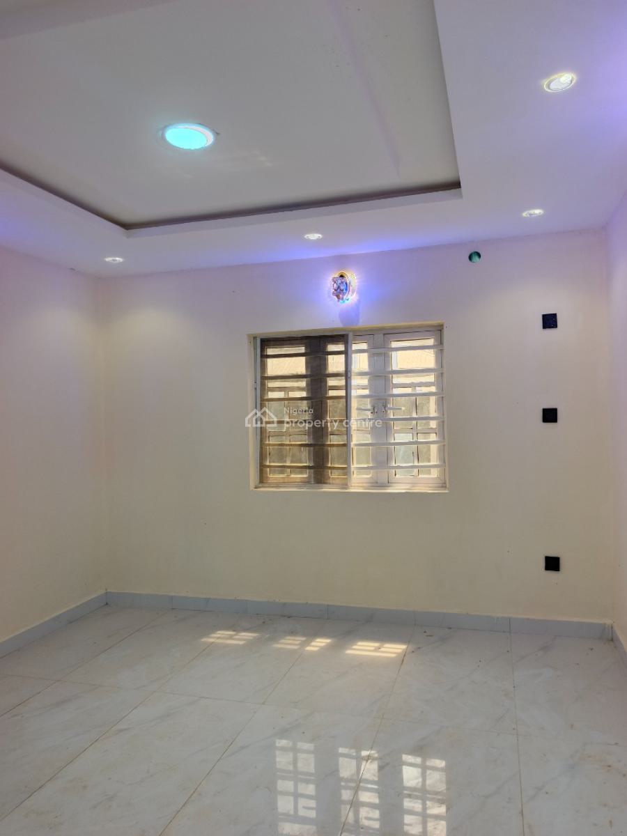 2 Bedrooms Flat, Akeran, Magboro, Ogun, Flat / Apartment for Rent