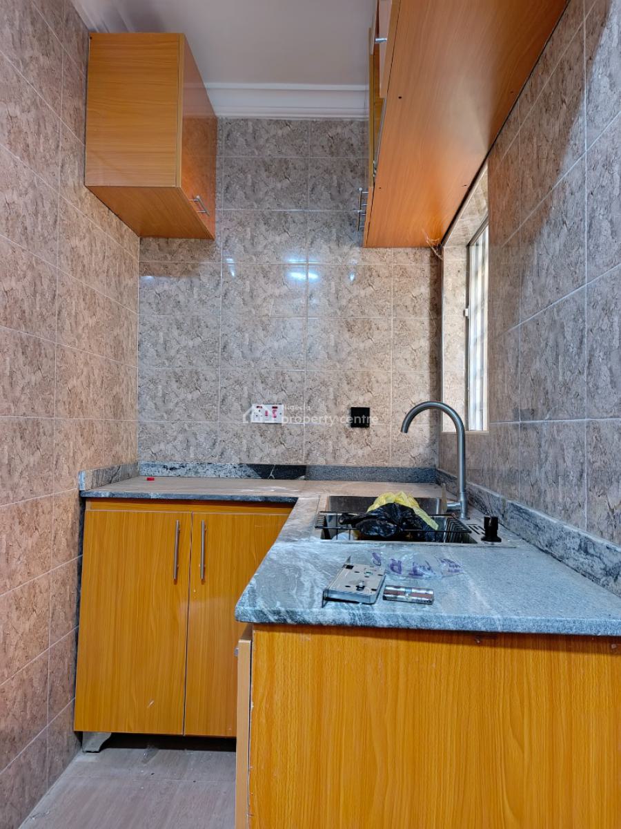 2 Bedrooms Flat, Akeran, Magboro, Ogun, Flat / Apartment for Rent